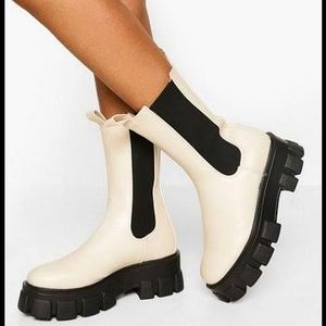 Zara Off White Leather Bloggers Favorite Lug Sole Combat Boots size 8.5